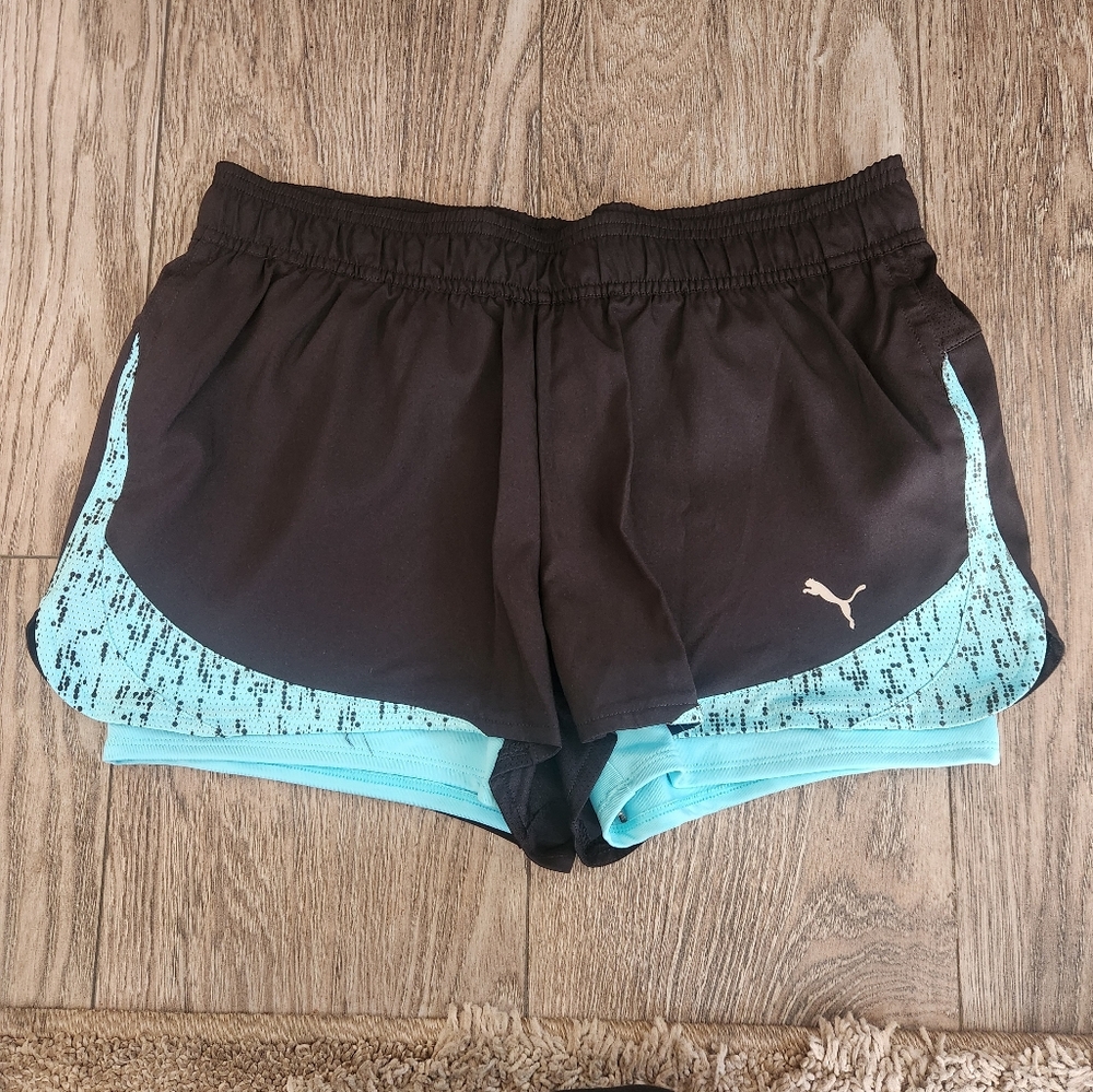 Puma women's running shorts sz Medium